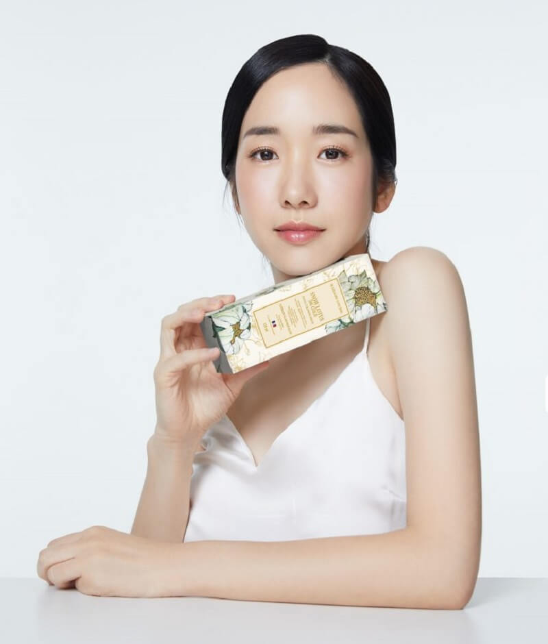 Madame Louise Snow Lotus 24K Gold Facial Cleaning Serum - Image 7